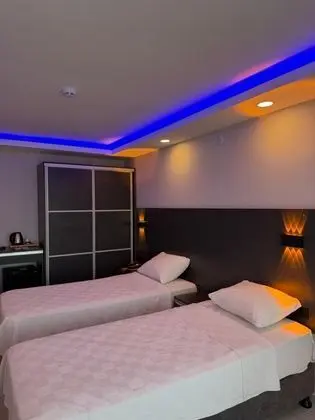 Standart Oda, Kara Manzaralı, Balkonlu