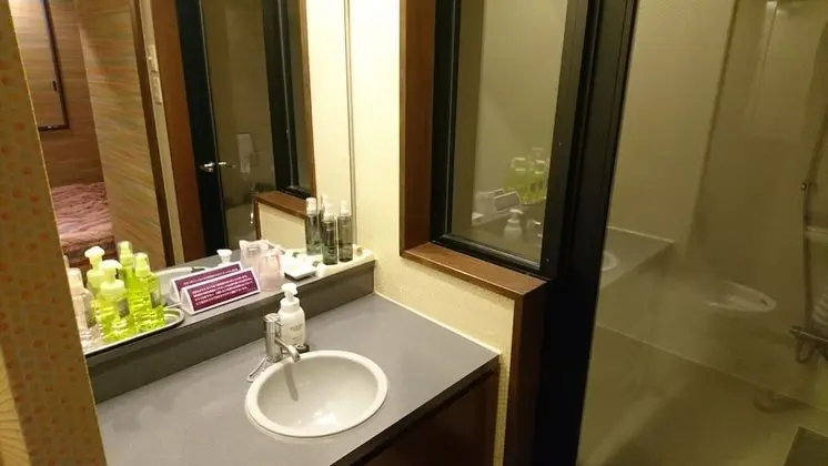Büyük Yataklı Tek Kişilik Oda