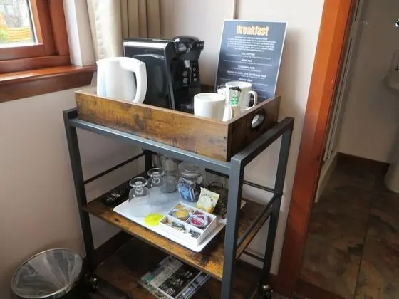 İki Tek Kişilik Yataklı