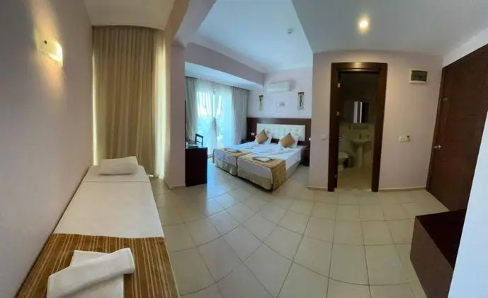 Standart Oda, Bahçe Manzaralı, Balkonlu