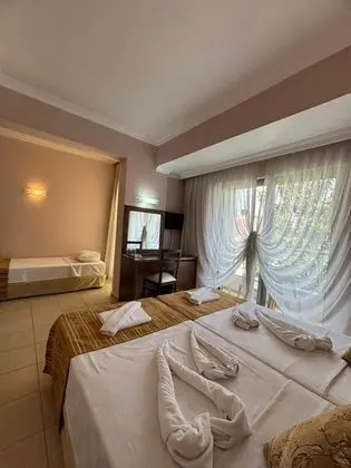 Standart Oda, Bahçe Manzaralı, Balkonlu
