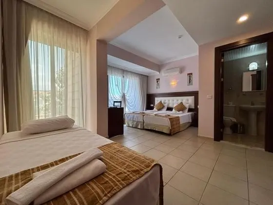 Standart Oda, Bahçe Manzaralı, Balkonlu