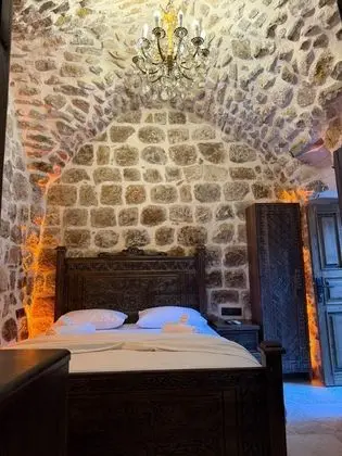 Çift Kişilik,Avlu Manzaralı,Bahçe Katı