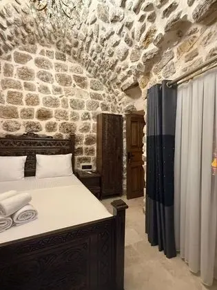 Çift Kişilik,Avlu Manzaralı,Bahçe Katı