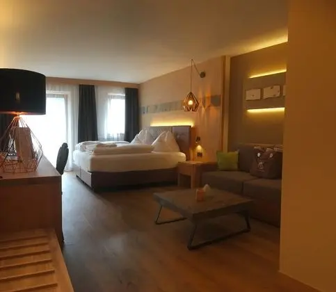 Tek Büyük Yataklı Oda, Dağ Manzaralı (Gasse)