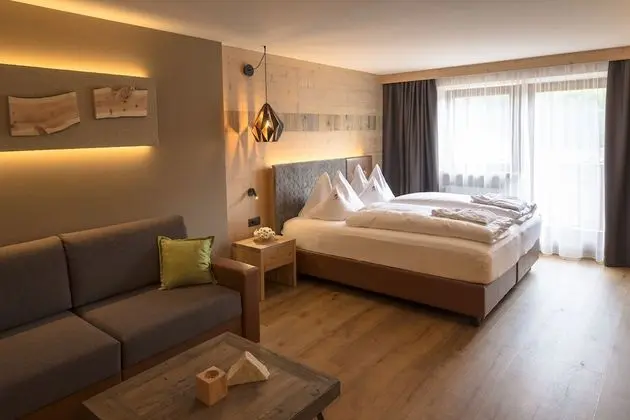 Tek Büyük Yataklı Oda, Dağ Manzaralı (Gasse)