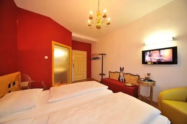 Basic Tek Büyük Yataklı Oda