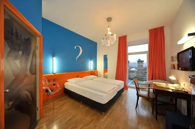 Basic Tek Büyük Yataklı Oda