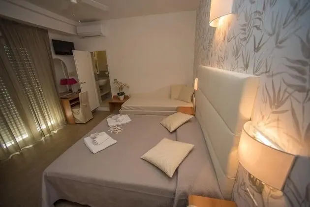 Deluxe Üç Kişilik Oda