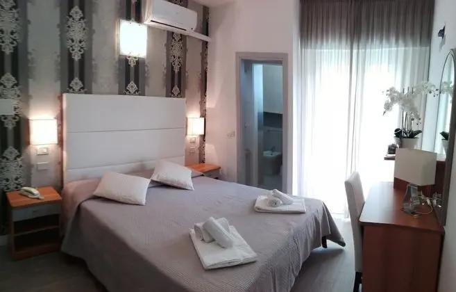 Romantic Tek Büyük veya İki Ayrı Yataklı Oda, Balkon