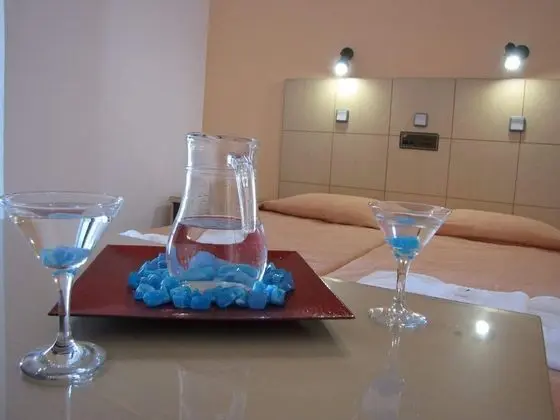 Tek Büyük veya İki Ayrı Yataklı Oda, Deniz Manzaralı