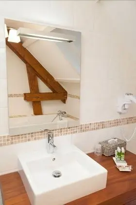 Classic Tek Büyük Yataklı Oda