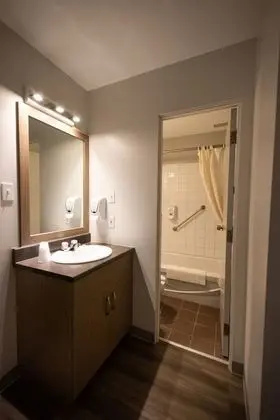 Standard Dört Kişilik Oda, 2 Çift Kişilik Yatak, Özel Banyo