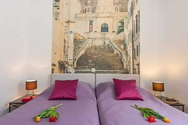 One-Bedroom Apartment with Balcony
