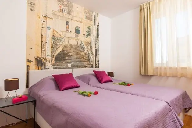 One-Bedroom Apartment with Balcony