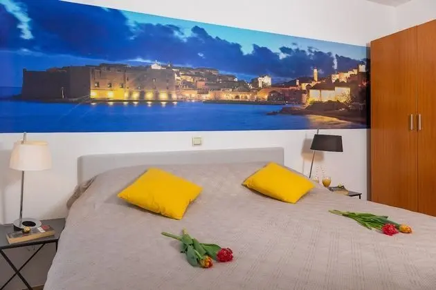 Two-Bedroom Apartment with Balcony and Sea View
