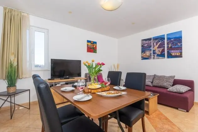 Two-Bedroom Apartment with Balcony and Sea View