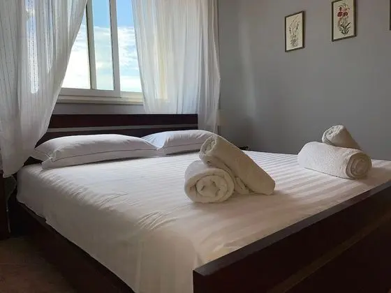 Apart Daire, Deniz Manzaralı