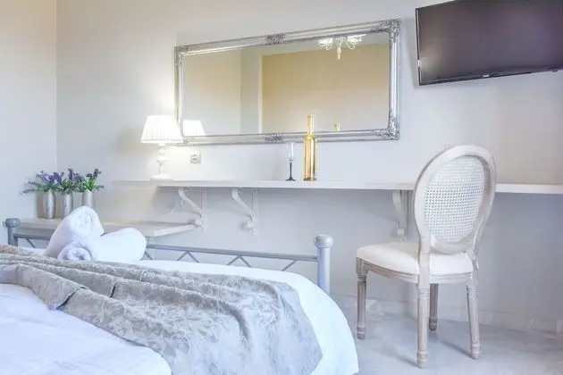 Deluxe Tek Büyük Yataklı Oda, Bahçe Manzaralı
