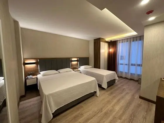 Triple, Dağ Manzaralı, Non-Smoking Room
