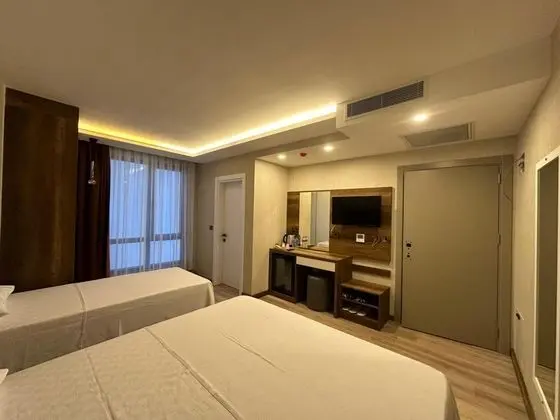 Triple, Dağ Manzaralı, Non-Smoking Room