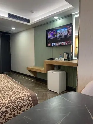 Standart Oda, Şehir Manzaralı