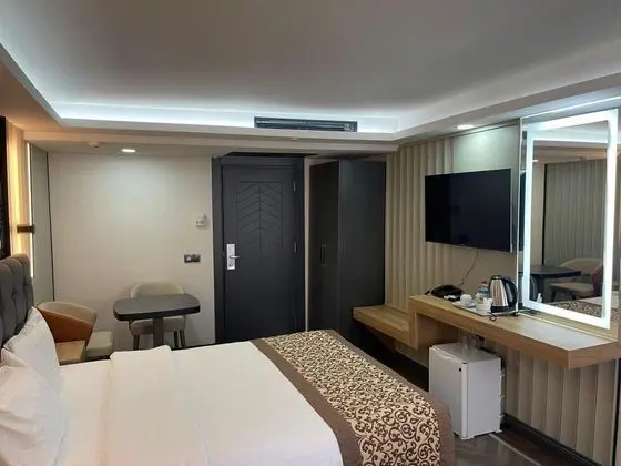 Standart Oda, Şehir Manzaralı