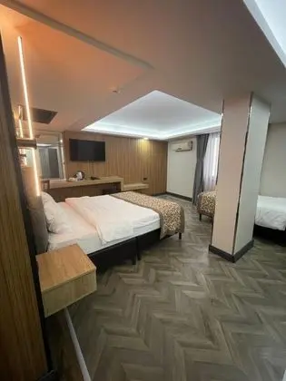 Triple, Şehir Manzaralı