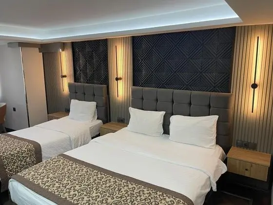 Triple, Şehir Manzaralı