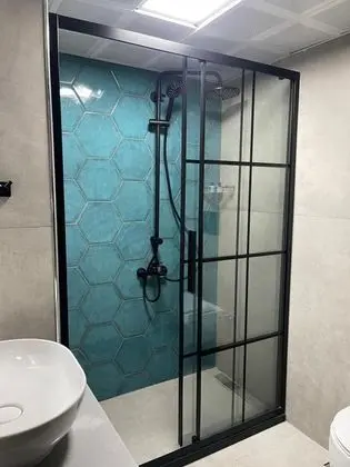 Triple, Şehir Manzaralı