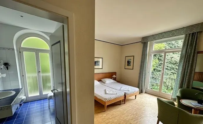 Deluxe Dört Kişilik Oda, Göl Manzaralı