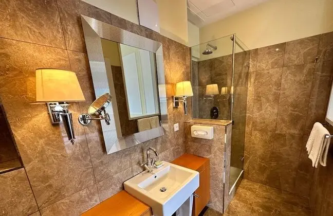 Panoramic Dört Kişilik Oda, Göl Manzaralı