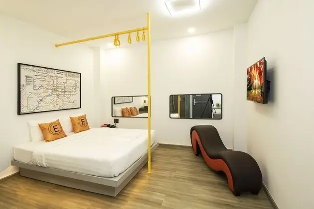 Deluxe Tek Büyük Yataklı Oda