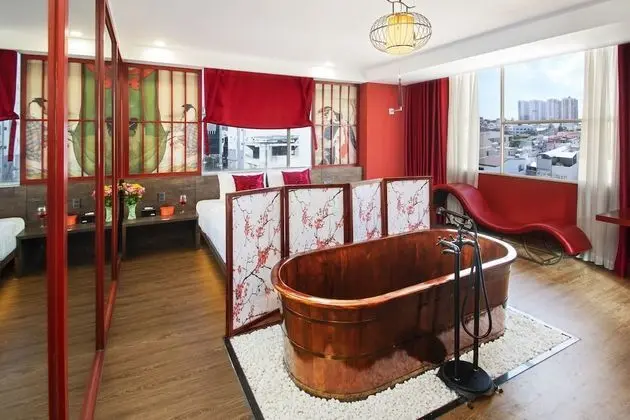 Luxury Tek Büyük Yataklı Oda