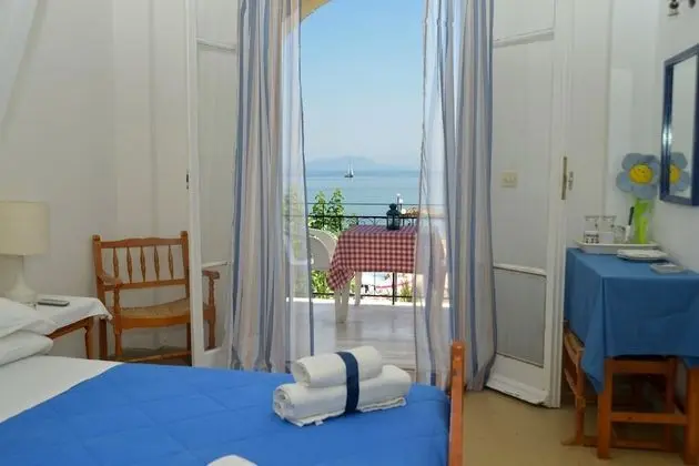 Tek Büyük veya İki Ayrı Yataklı Oda, Deniz Manzaralı