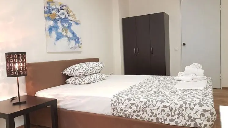 Apart Daire, 6 Yatak Odası