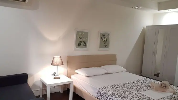 Apart Daire, 6 Yatak Odası