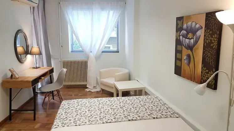 Apart Daire, 6 Yatak Odası