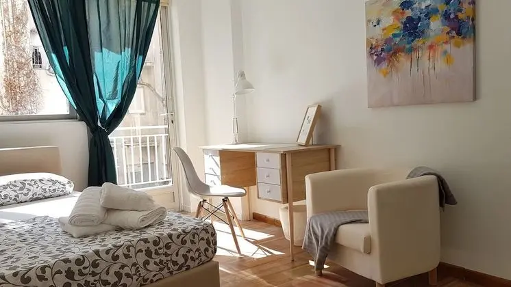 Apart Daire, 6 Yatak Odası