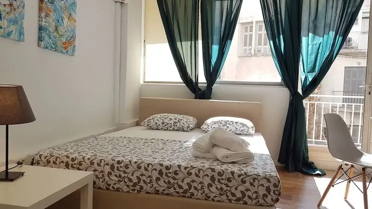 Apart Daire, 6 Yatak Odası