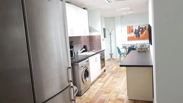 Apart Daire, 6 Yatak Odası