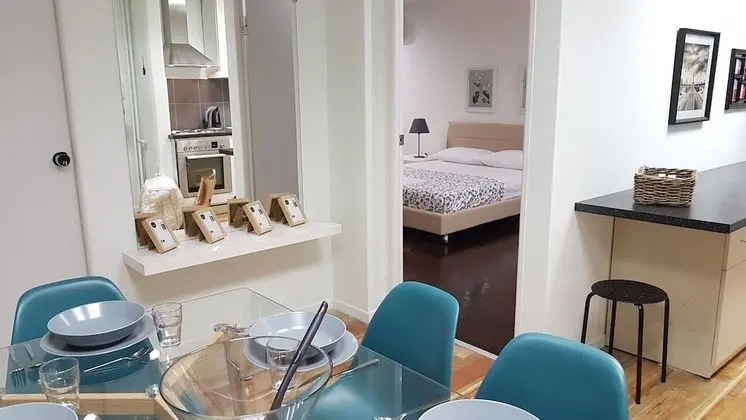 Apart Daire, 6 Yatak Odası