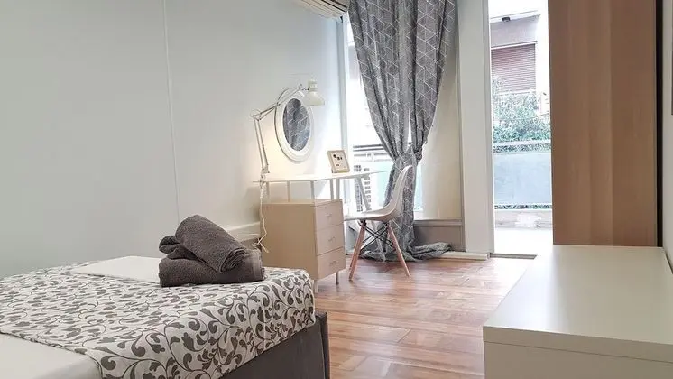 Apart Daire, 6 Yatak Odası