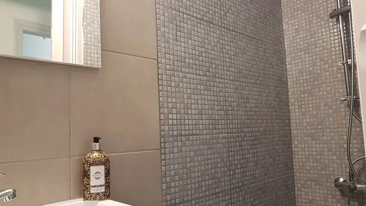 Apart Daire, 6 Yatak Odası