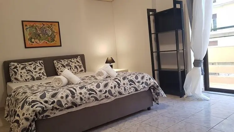 Apart Daire, 6 Yatak Odası