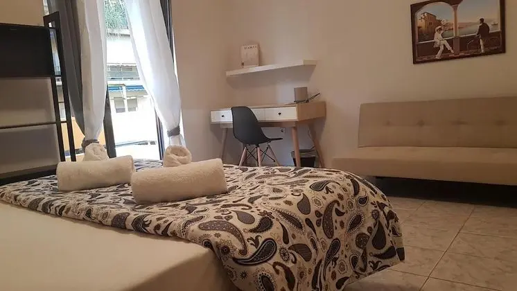 Apart Daire, 6 Yatak Odası