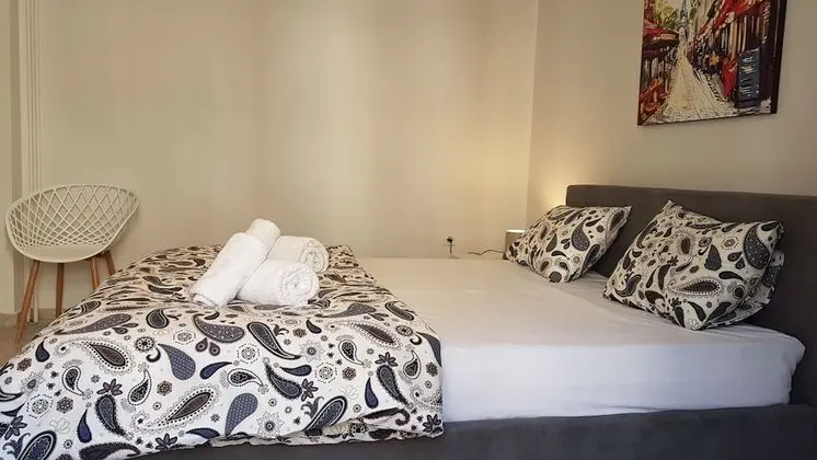 Apart Daire, 6 Yatak Odası