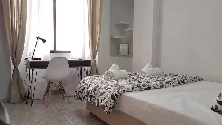 Apart Daire, 6 Yatak Odası