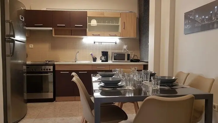 Apart Daire, 6 Yatak Odası