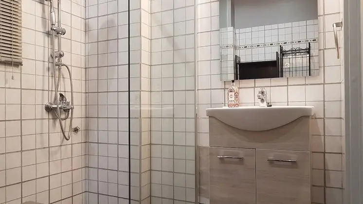 Apart Daire, 6 Yatak Odası